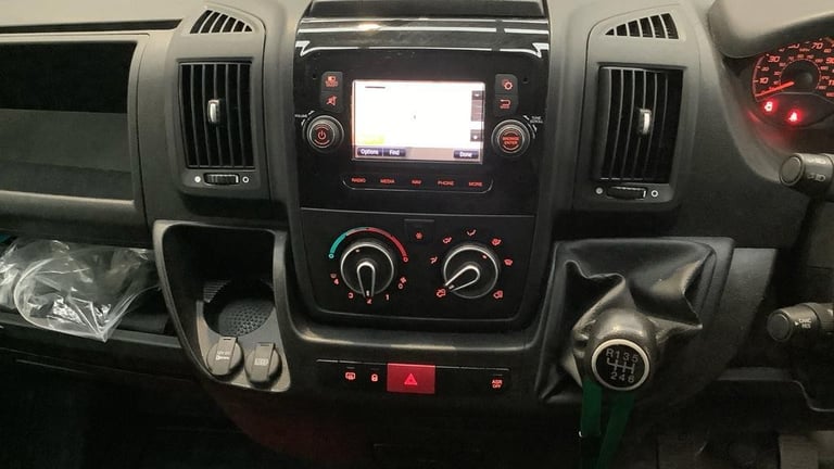 2022 72 reg CITROEN RELAY L3H2 ENTERPRISE PANEL VAN WITH AIR-CON 15,500 MILES 