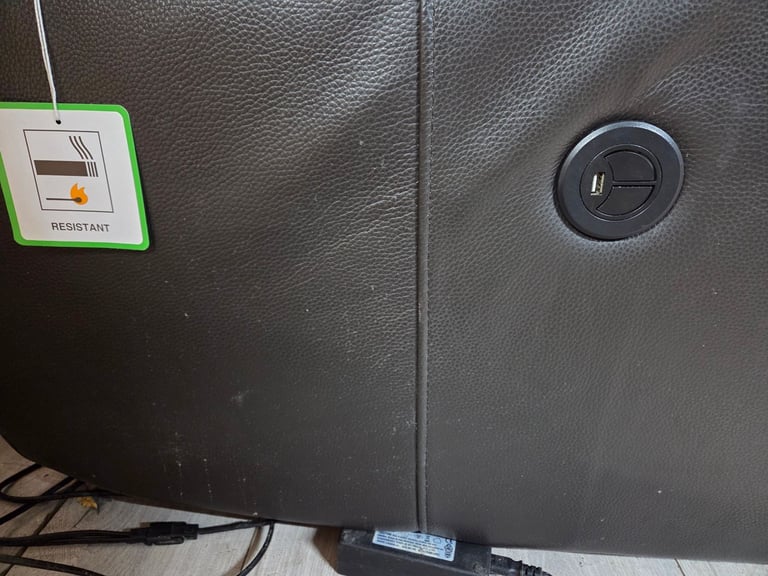 Harveys GENUINE leather electric recliner 3+2 seater sofa 🛋 