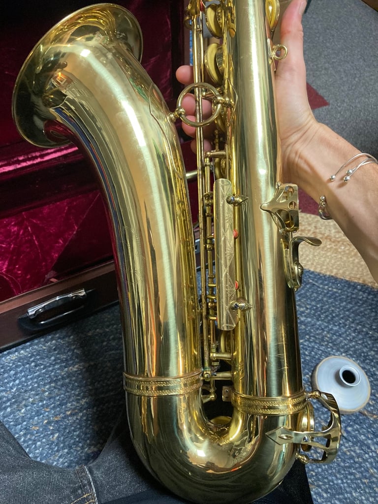 Tenor sax Mark VI copy, plays great !