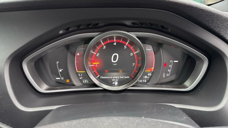 2019 Volvo V40 T3 [152] R DESIGN Edition 5dr Geartronic Petrol Hatchback Hatchback Petrol Automatic