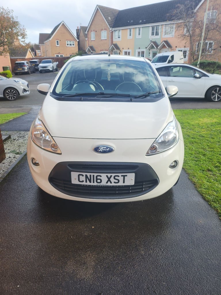 Ford, KA, white edition Zetec. Hatchback, 2016, Manual, 1242 (cc), 3 doors
