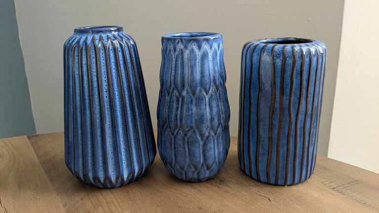 image for Set of three vases