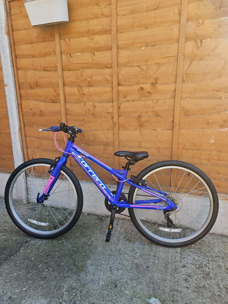 BIKE 24" WHEEL CARRERA LIGHTWEIGHT 7-SPEED HYBRID - Age Range 7-11 Years £135