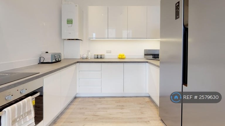 1 bedroom in West Hill Road, Plymouth, PL4 (#2579630)