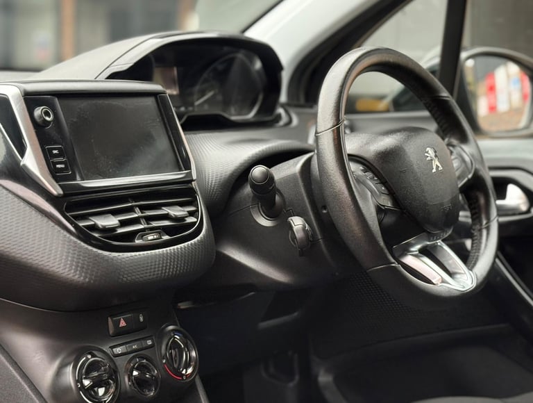 2018 Peugeot 208 1.2 PureTech Black Edition Euro 6 3dr Petrol