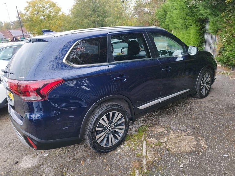 2020 Mitsubishi Outlander 2.0 MIVEC Exceed SUV 5dr Petrol CVT 4WD Euro 6 (s/s) (150 ps) ESTATE Pe...