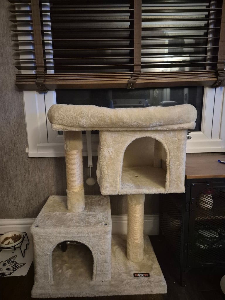 Cat tree (Feandrea brand)