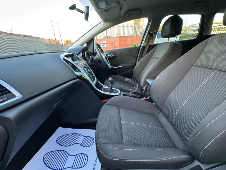 2014 Vauxhall Astra 1.6i 16V SRi 5dr ESTATE Petrol Manual