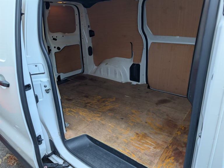 2020 Peugeot Expert 1400 2.0 BlueHDi 120 Professional Van PANEL VAN DIESEL Manual