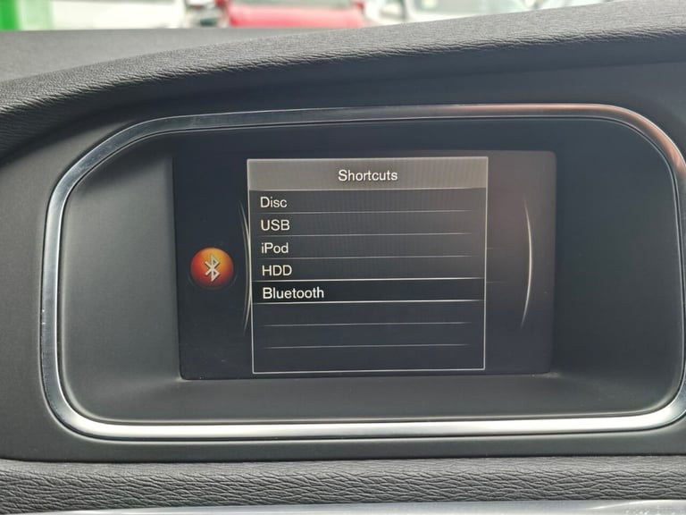 2017 Volvo V40 2.0 D2 R-Design Nav Plus Hatchback 5dr Diesel Manual Euro 6 (s/s) (120 ps) Hatchba...