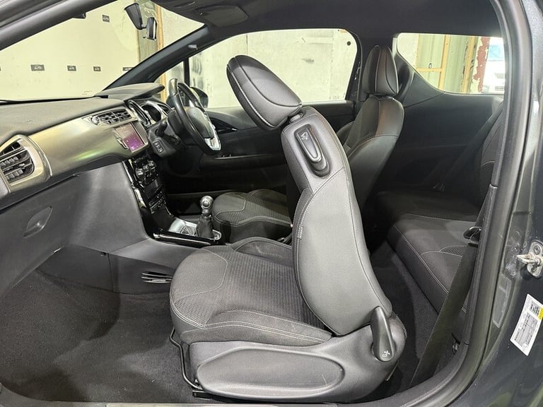 2017 DS Automobiles DS 3 1.2 PureTech Chic Hatchback 3dr Petrol Manual Euro 6 (82 ps) Hatchback P...