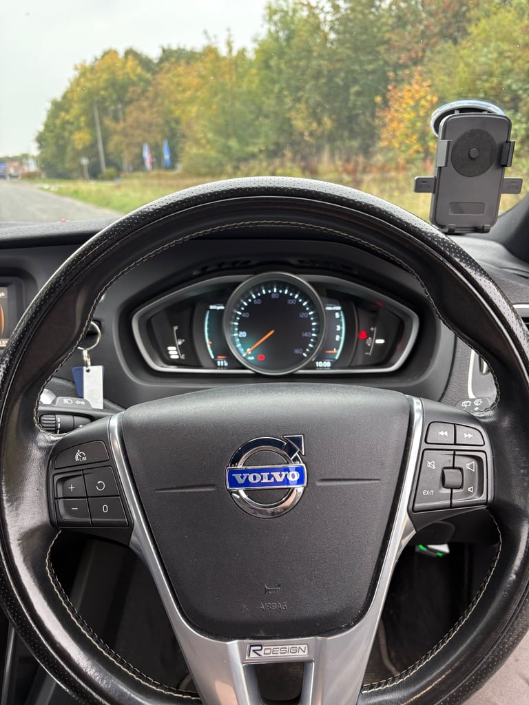 Volvo, V40, Hatchback, 2016, Manual, 1969 (cc), 5 doors