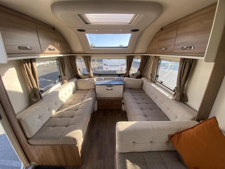 2022 SWIFT SPRITE SUPER QUATTRO FB TOURING CARAVAN