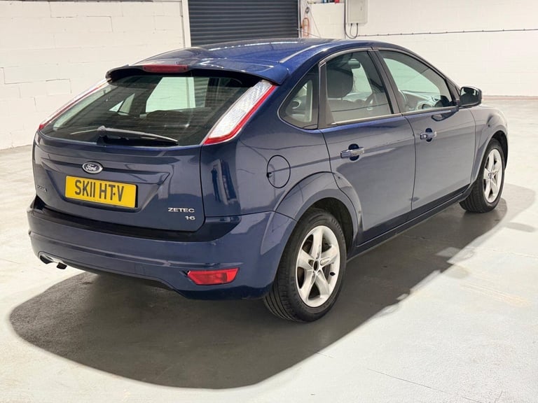 2011 Ford Focus 1.6 Zetec 5dr HATCHBACK Petrol Manual