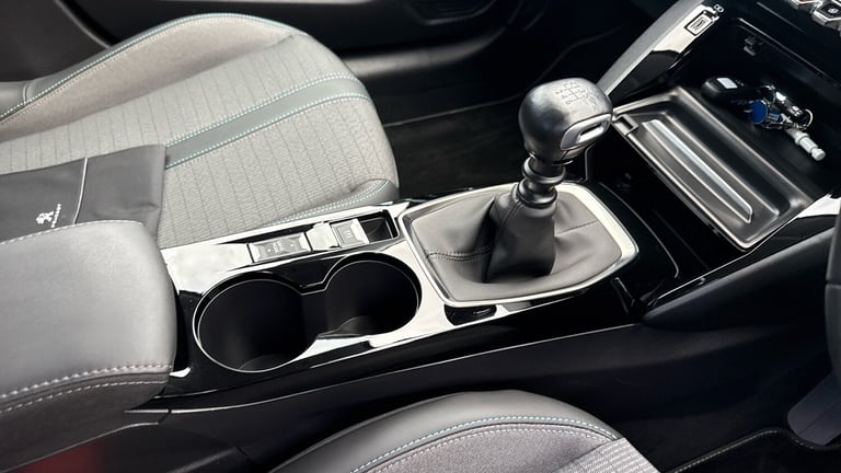 2022 Peugeot 208 1.2 PureTech 100 Allure Premium + 5dr Petrol Hatchback Hatchback Petrol Manual