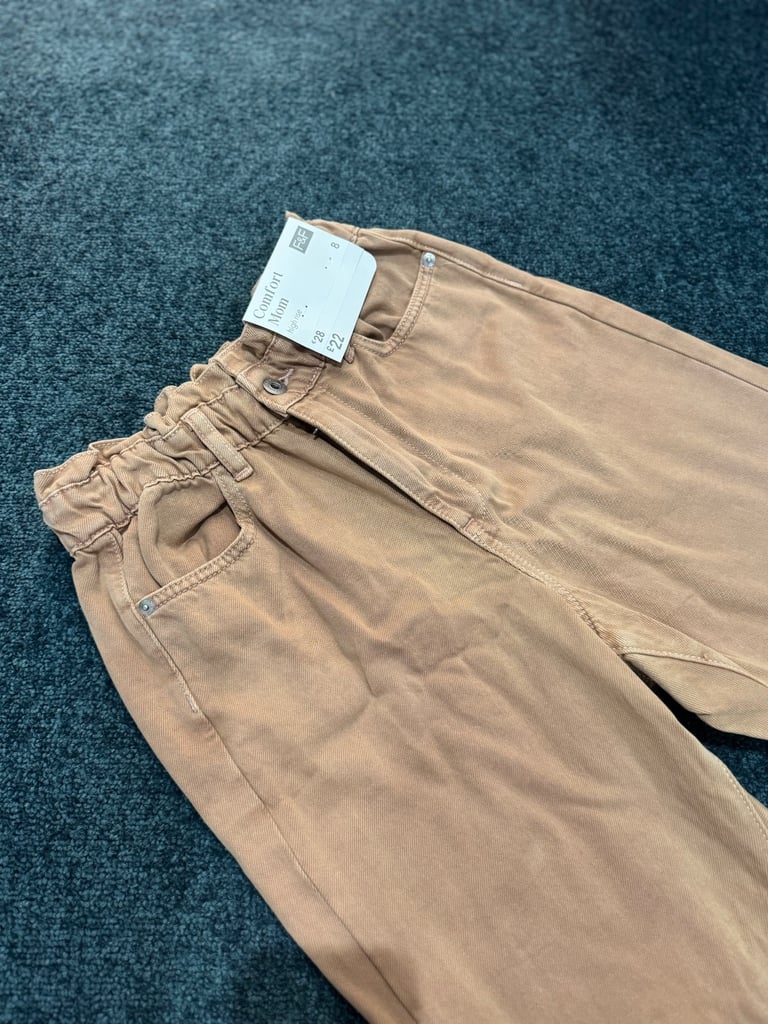 Ladies Size 8 High Rise Mom Jeans