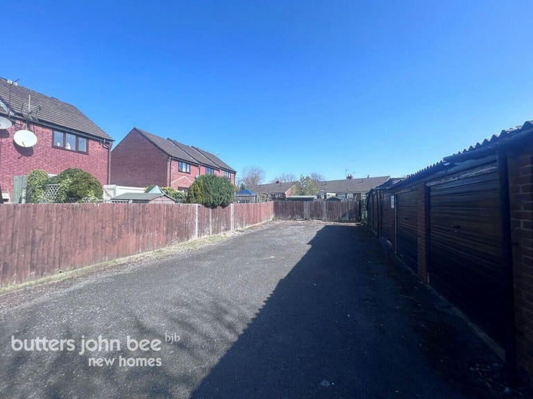 lock up garages safe secure