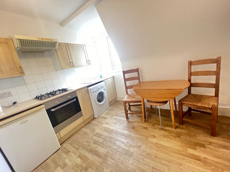 image for All Bills Inclusive Very Large Studio, Crouch End 