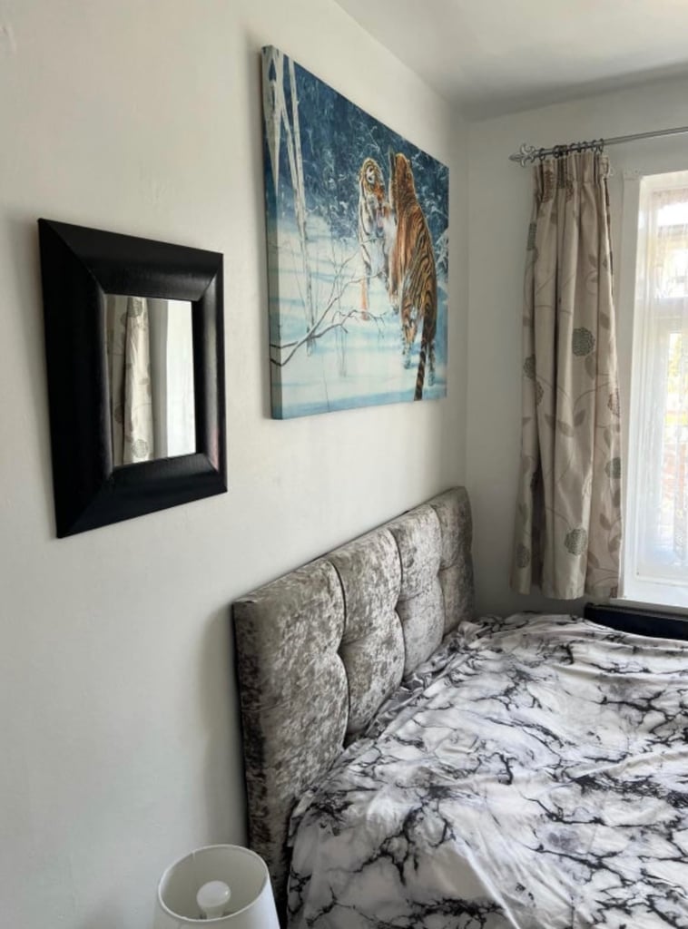 Room for rent - Female household 