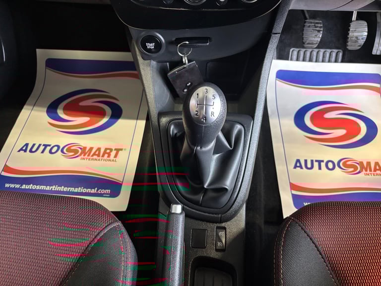 2016 Renault Clio 1.2 16V Play 5dr HATCHBACK Petrol Manual