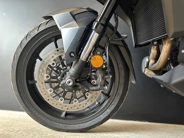 STUNNING LOW MILEAGE 2022/22 HONDA NT1100 MOTORCYCLE 