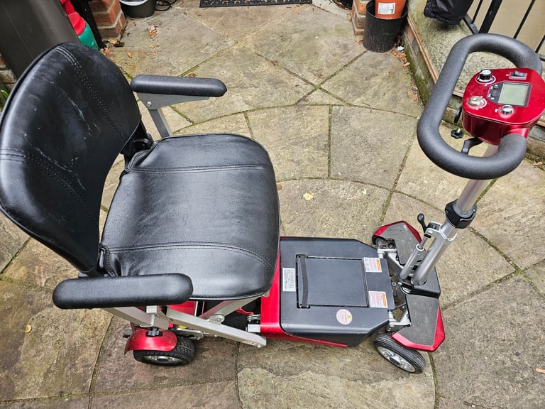 Drive Devilbiss AutoFold Elite Auto Folding Mobility Scooter With Suspension