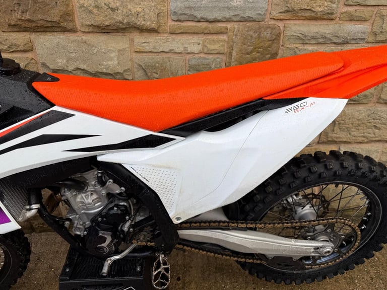 KTM 250 SXF 2024 MODEL 