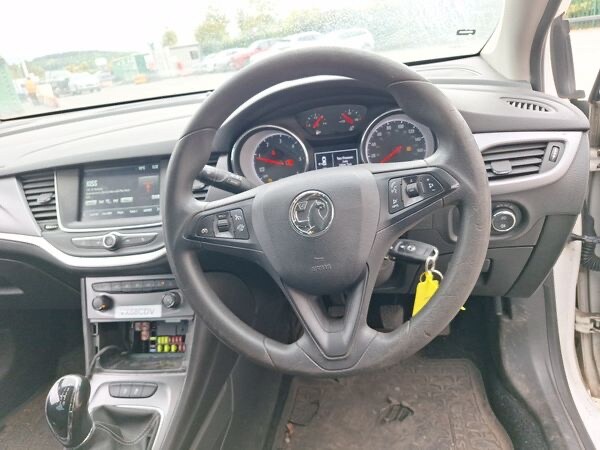 2018 Vauxhall Astra 1.6 CDTi BlueInjection Design Sports Tourer 5dr Diesel
