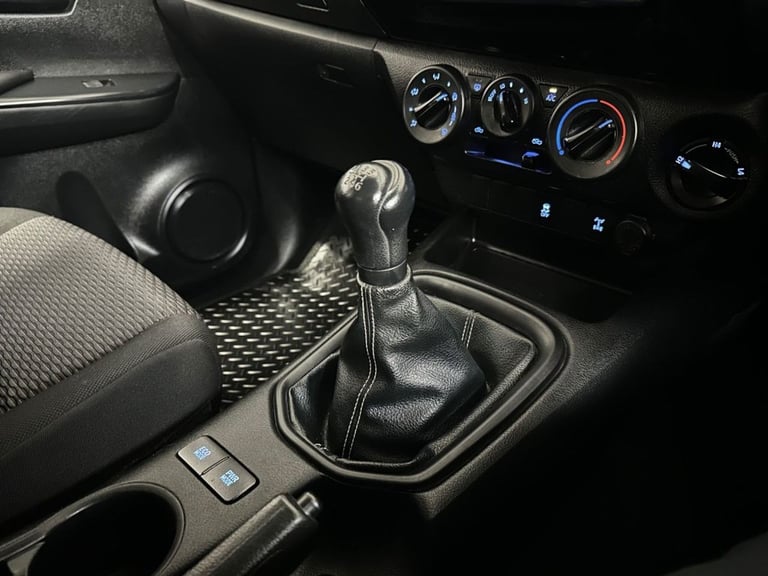 2020 70 TOYOTA HI-LUX 2.4 D-4D ACTIVE PICKUP DOUBLE CAB 4DR DIESEL MANUAL 4WD EU