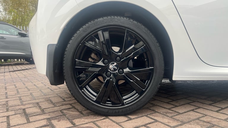 2020 Peugeot 208 1.2 PureTech 100 Allure 5dr Petrol Hatchback Hatchback Petrol Manual