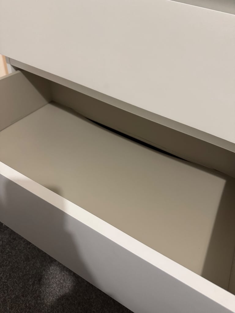 IKEA Malm 4 Drawers