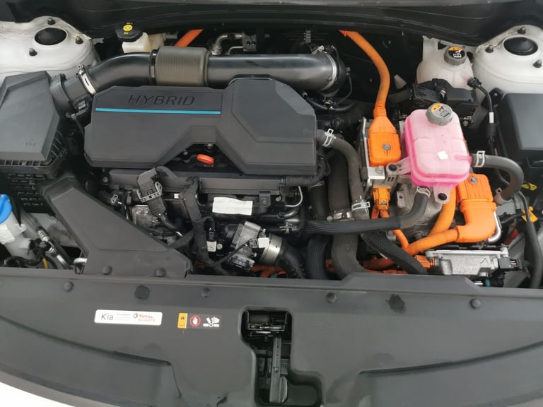 2022 Kia Sportage 1.6 h T-GDi GT-Line S SUV 5dr Petrol Hybrid Auto Euro 6 (s/s) (226 bhp) - A Suv...