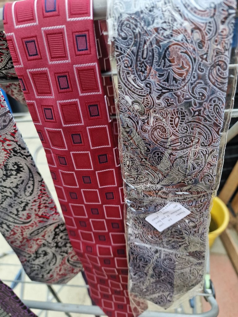 MENS TIES X 5