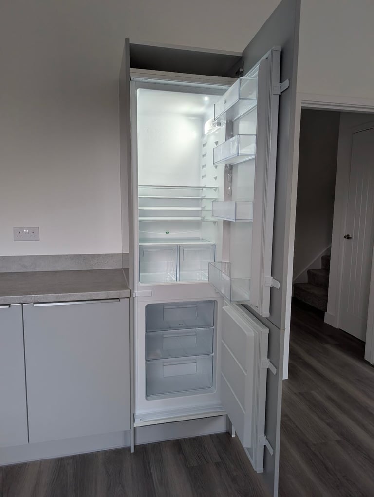 Integrated Fridge freezer - AEG 6000 TwinTech. 