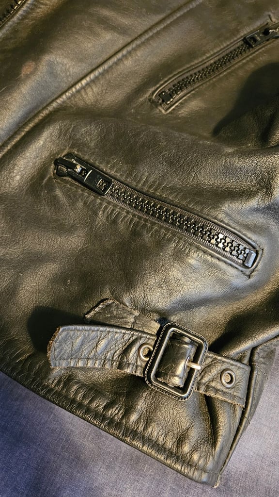 1980's WOLF LEATHERS Cafe RacerJacket painted motorbike jacket - Hand Painted Queensryche - 44'