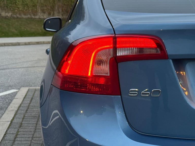 2015 Volvo S60 D2 [115] SE Lux Nav 4dr Powershift SALOON Diesel Automatic