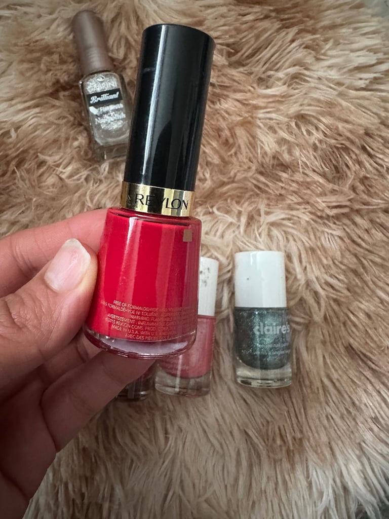 Nail polish 