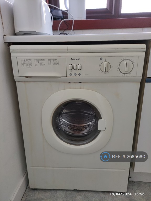 1 bedroom flat in Braehead Road, Cumbernauld, Glasgow, G67 (1 bed) (#2685680)