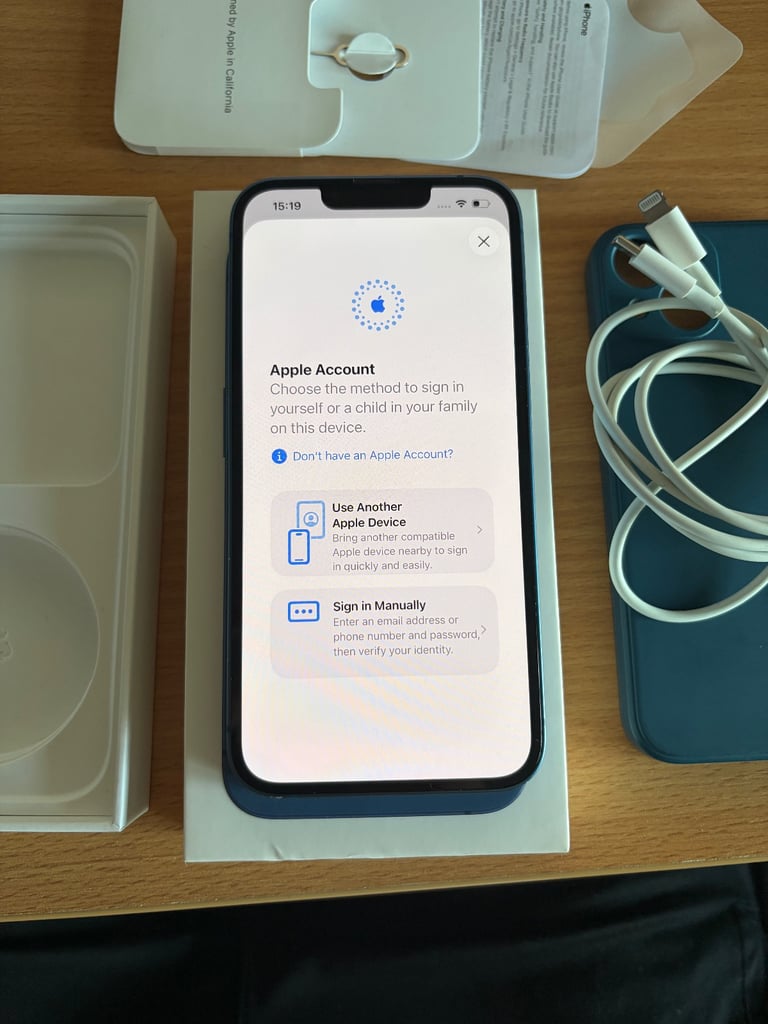 Apple iPhone 13 – 128GB – Blue – Unlocked – Good Condition