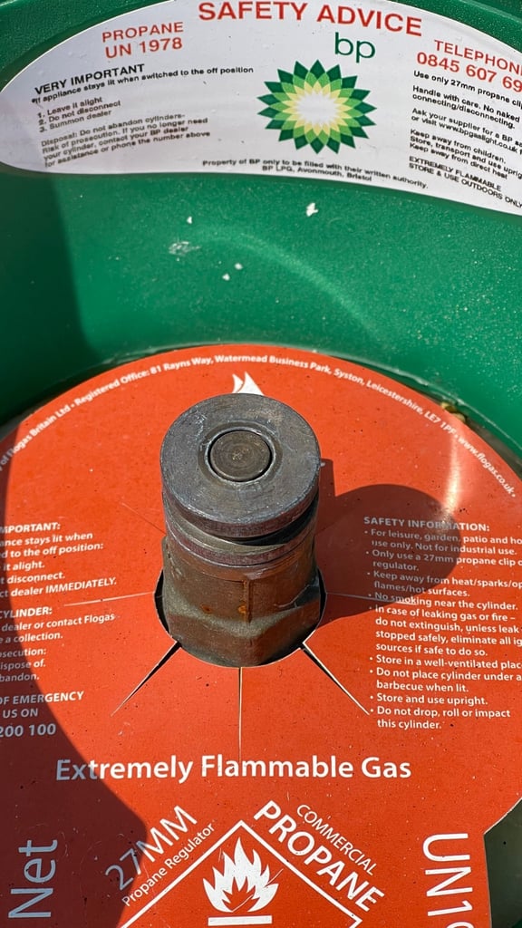 Patio Gas Light Weight 5kg Propane Full Bottle Flo Gas 5 kg