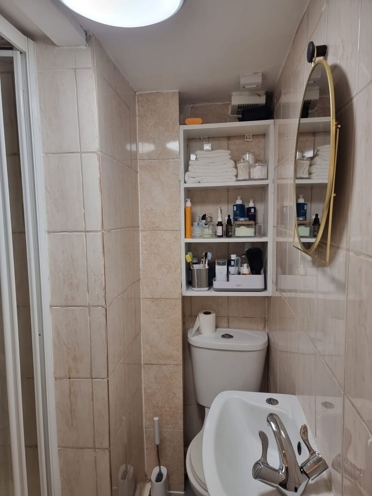 DSS FULHAM 1ST FL SELF CON STUDIO FLAT 10 MIN WALK TUBE &RIVER SHORT BUS RIDE TO CLAPHAM JUNCTION 