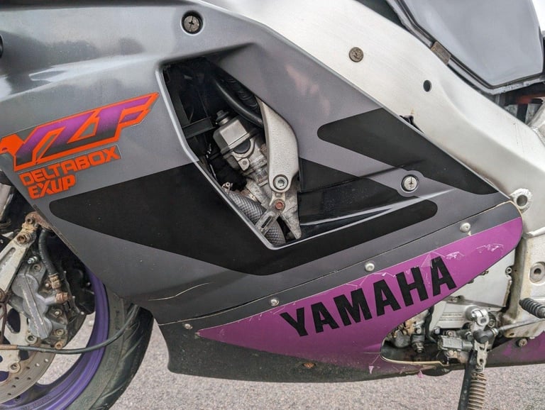 1994 YAMAHA YZF750, HPI CLEAR, LOW MILES, RUNS and RIDES, EASY WINTER PROJECT