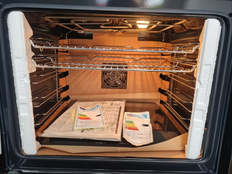 Bosch Serie4 single electric steam oven built-in black multifunction 