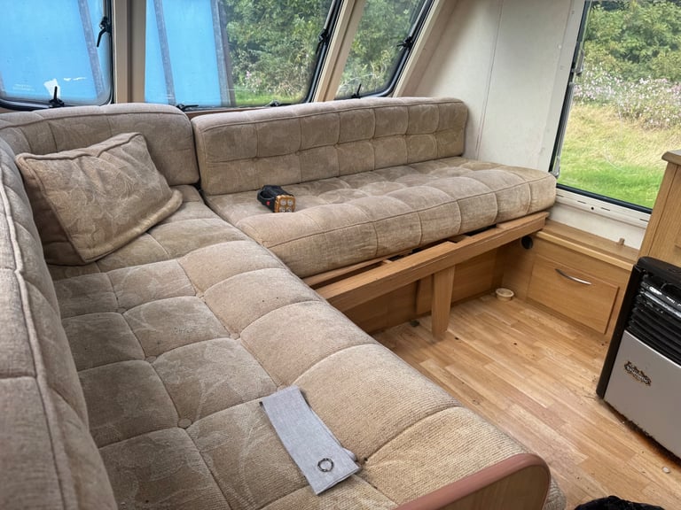 2008 coachman laser 4 birth fixed bed 