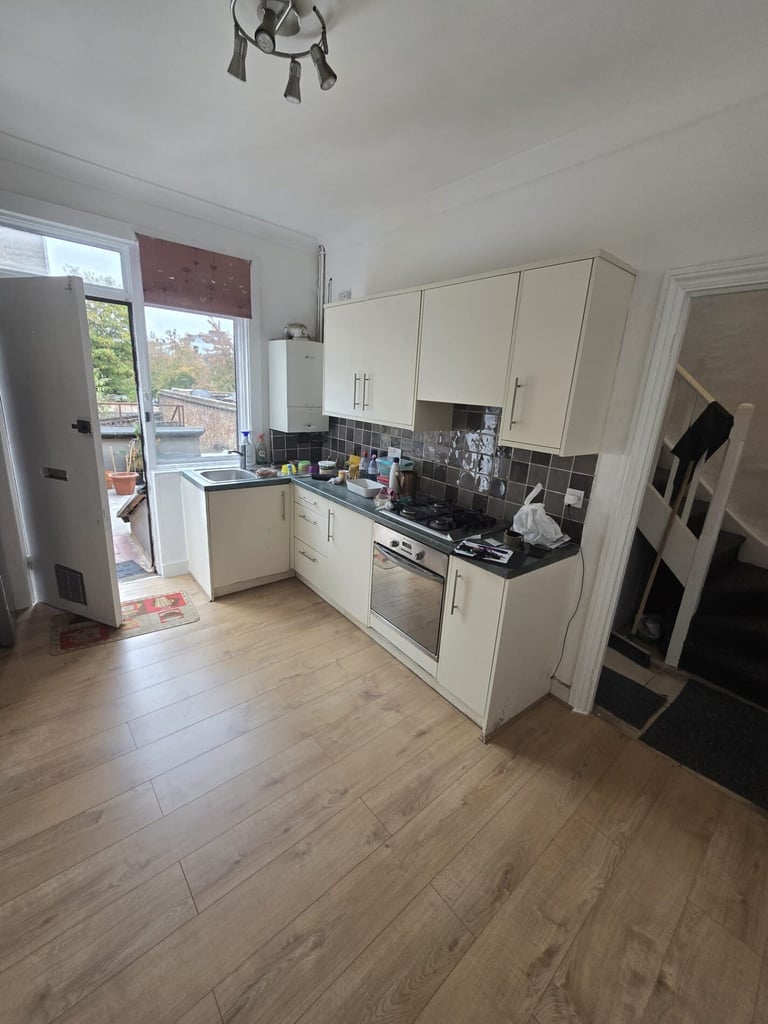 2 bedroom flat in 2-Bedroom Flat for Rent, SE8 4RG