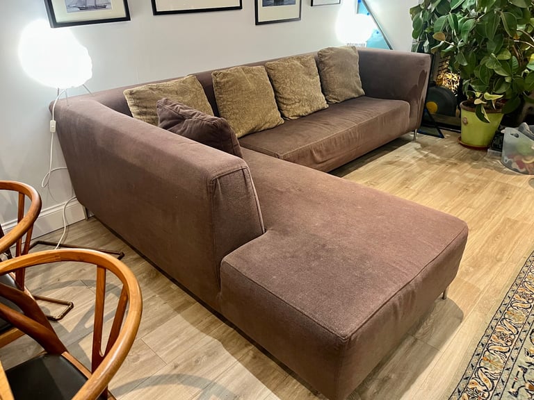 Corner sofa with chaise 