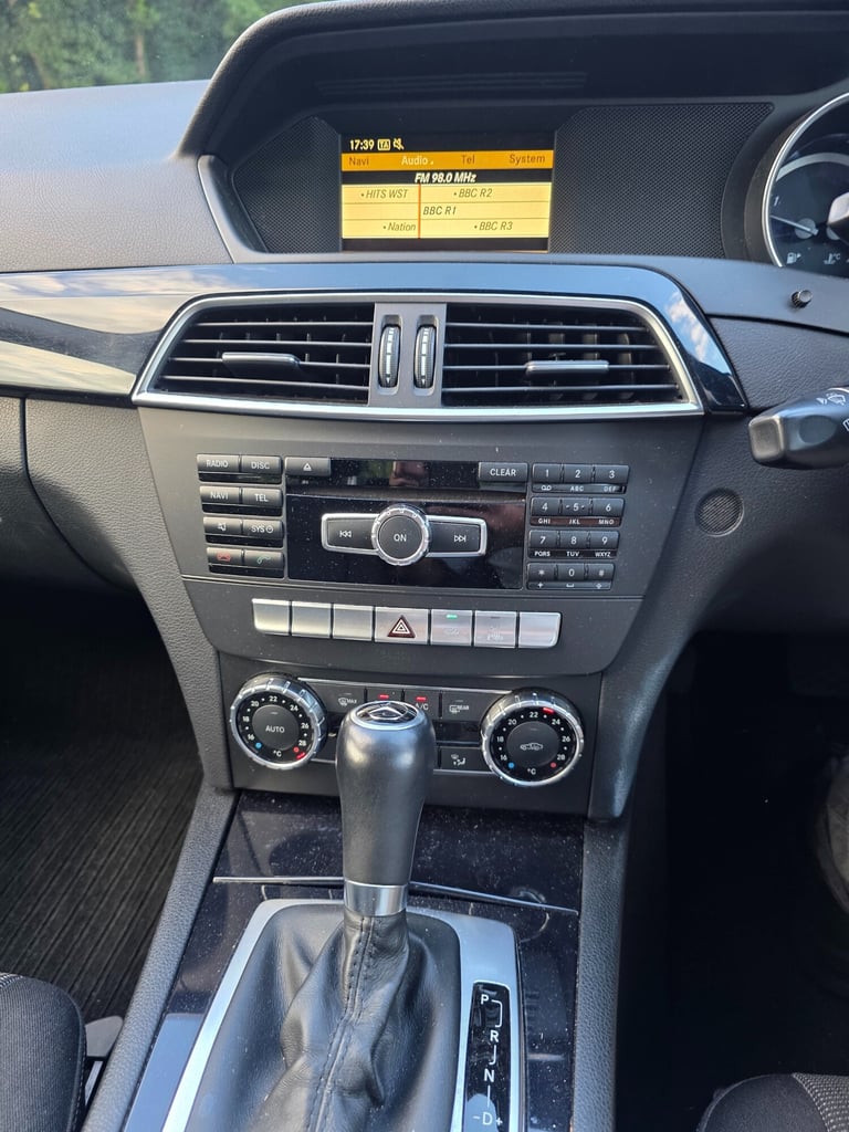 2012 Mercedes-Benz C-Class C180 BlueEFFICIENCY SE 4dr Auto FACELIFT 7 SPEEDS AUTO SALOON Petrol A...