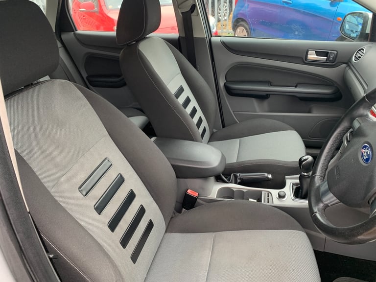 2009 Ford Focus 1.8 Zetec 5dr HATCHBACK Petrol Manual