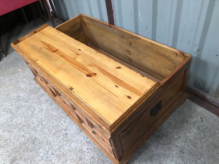 Rustic Storage Box / Coffee Table 9 Drawers, good condition