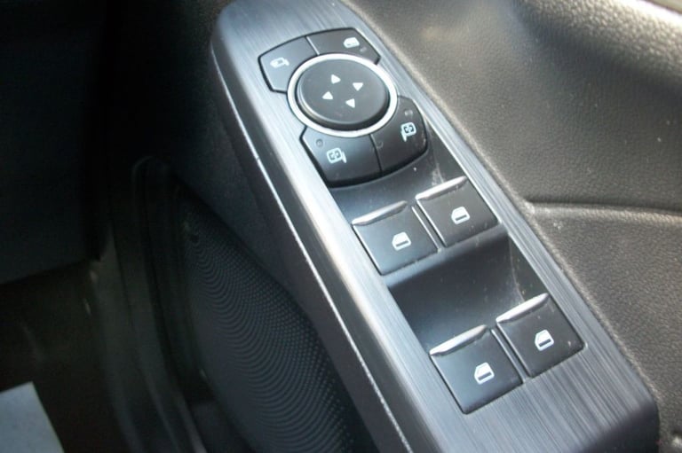  Ford Kuga TITANIUM ED 1.5 EBLUE AUTO Diesel
